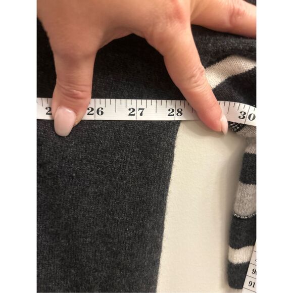 Neiman Marcus 100% cashmere cardigan XS can fit up to large quiet luxury natural - Picture 6 of 9